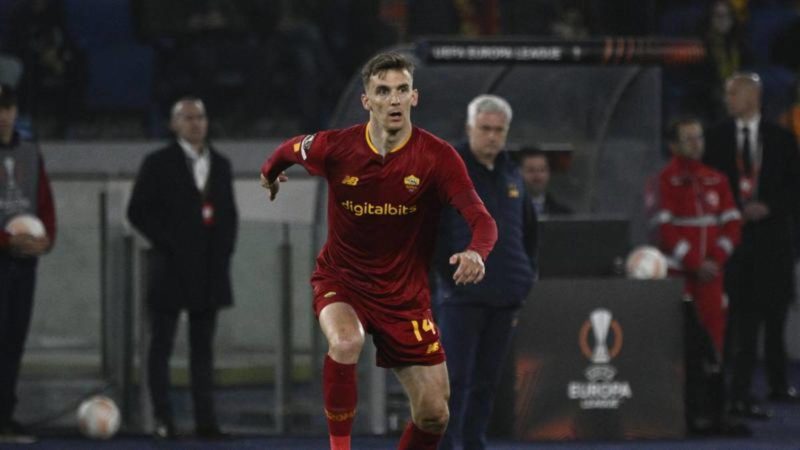 Gazzetta – Roma, Llorente ha convinto Mou. E se il Leeds abbassasse le pretese…