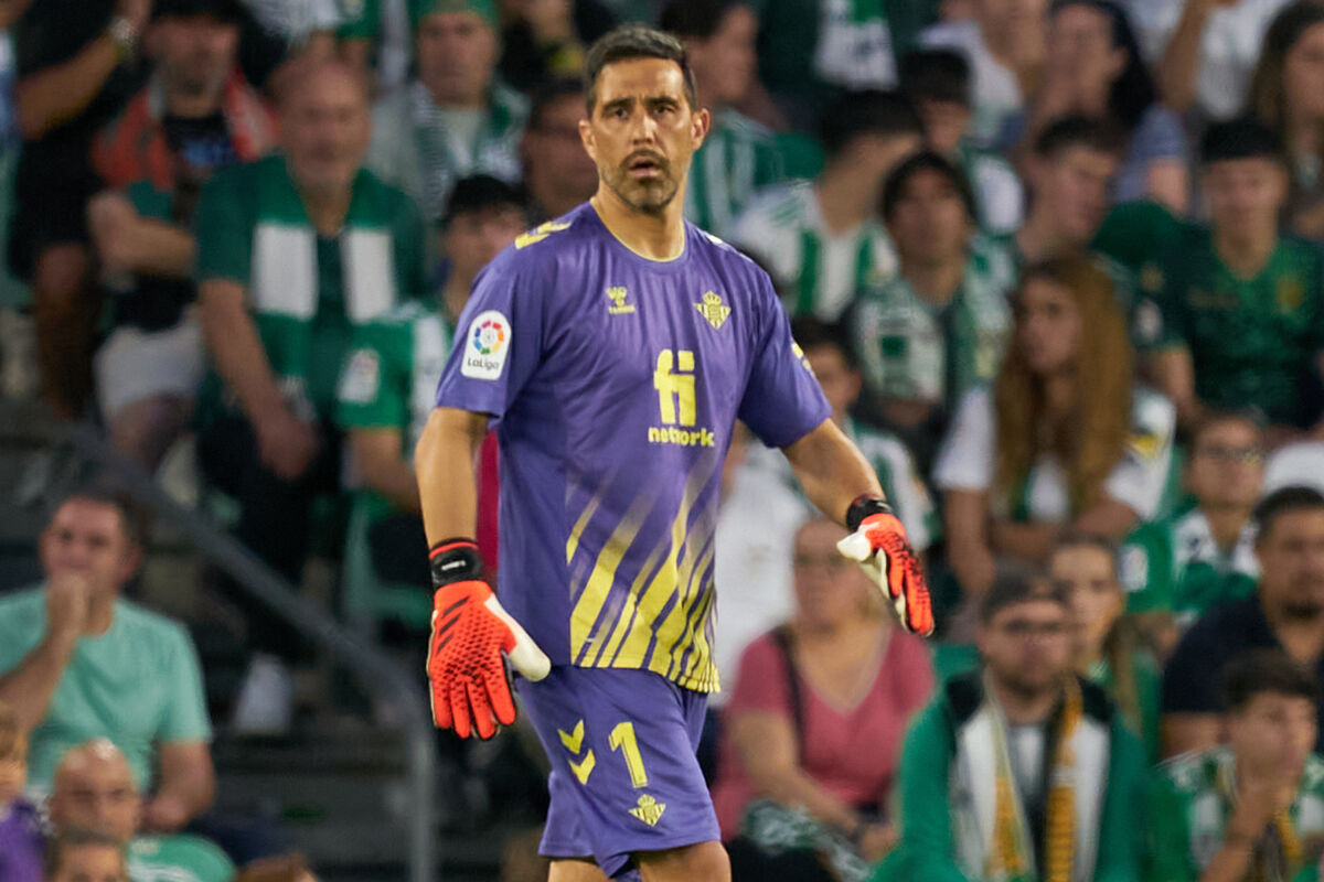 Betis: Claudio Bravo: “Finché mi sento utile e in forma posso continuare, altrimenti torno a casa felicissimo”