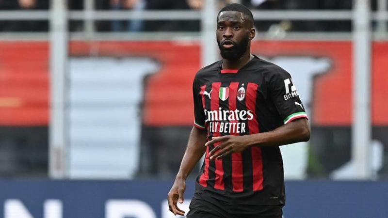 Gazzetta – Milan, Tomori nella lista del Psg: calciomercato