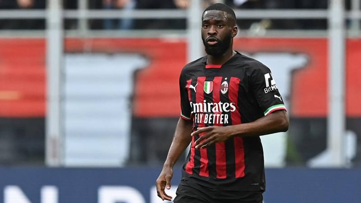 Gazzetta – Milan, Tomori nella lista del Psg: calciomercato