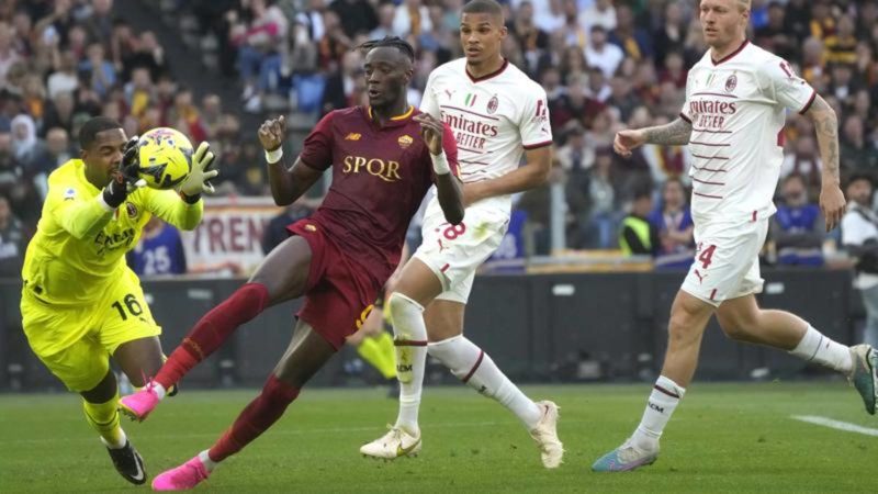 Gazzetta – Roma: United e Psg sulle tracce di Abraham, il club fissa il prezzo