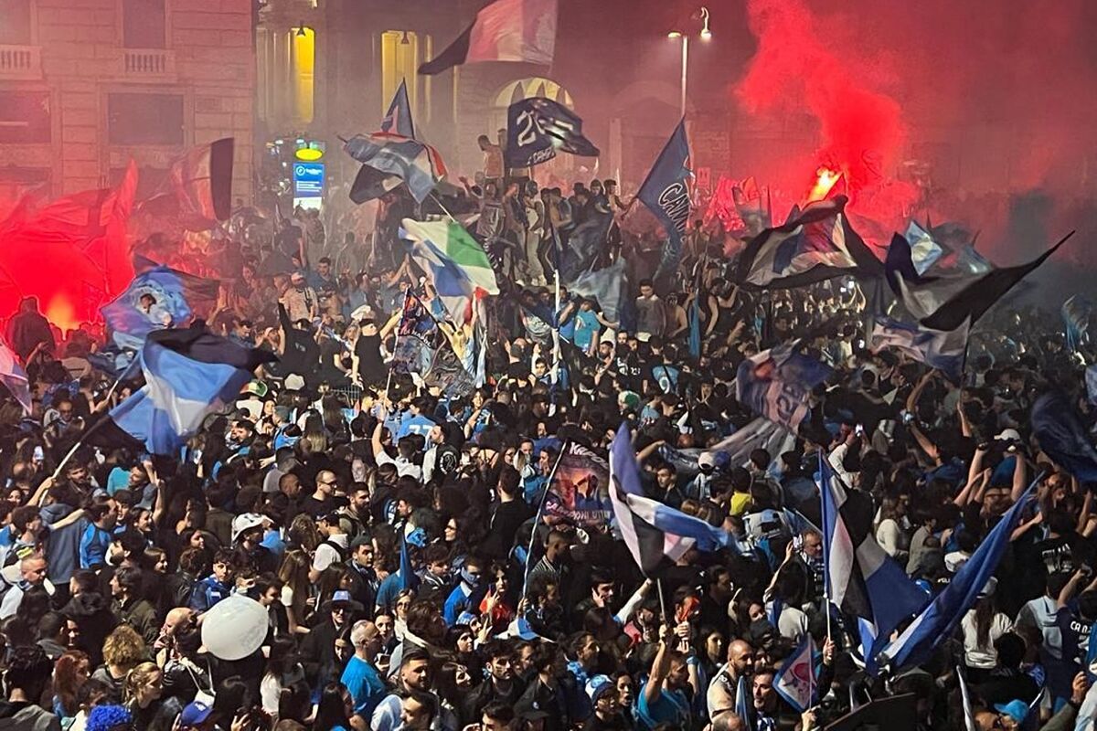 Serie A: La festa per lo scudetto è stata tremenda: anche i sismografi a Napoli hanno registrato i festeggiamenti!!