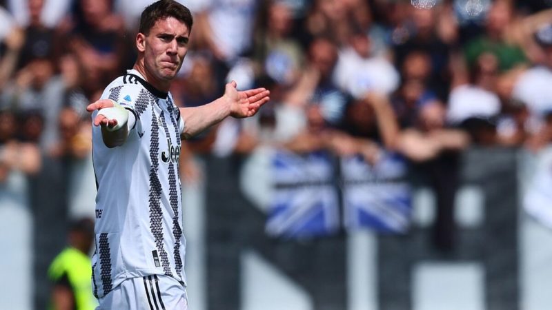 Serie A: la Serie A chiude la ‘curva’ dell’Atalanta per le grida di “zingara” a Vlahovic