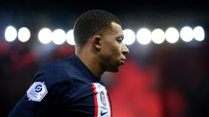 Kylian Mbappé potrebbe essere venduto quest’estate quando il PSG è uscito furibondo dalla superstar