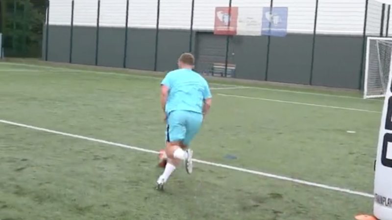 Il 21enne giocatore del Leeds ha impressionato nel suo primo giorno di pre-campionato;  potrebbe svolgere un ruolo importante in 23/24