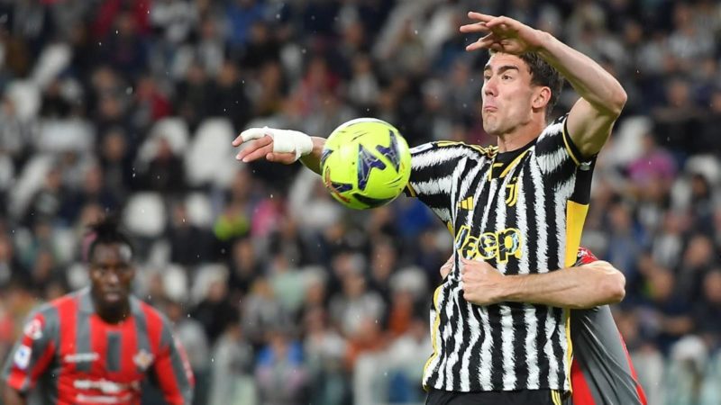 Mantenere Vlahovic e Chiesa ora è importante per la Juve