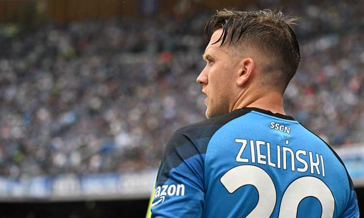 Napoli, frecciata di De Laurentiis a Zielinski: Lazio in pressing, cosa cambia per il rinnovo | Primapagina