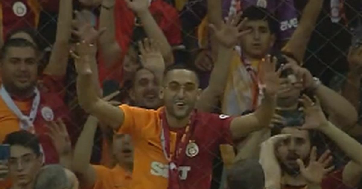 Gazzetta – Ziyech al Galatasaray: presentato davanti a 50 mila tifosi… direttamente in curva