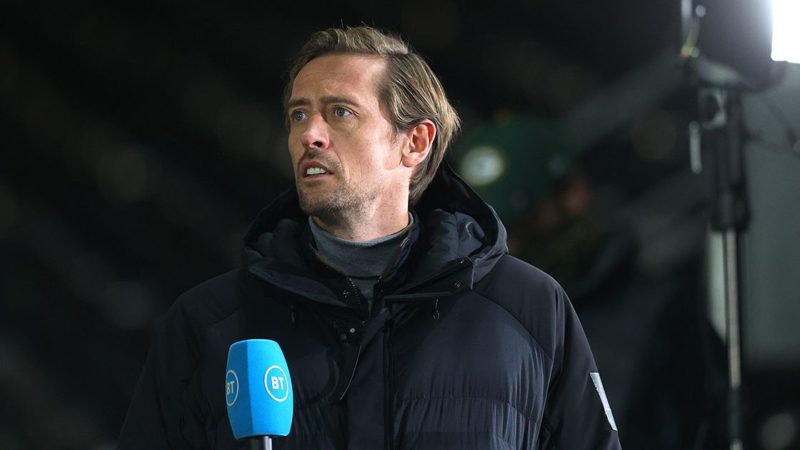 “Un bel tocco per un grande uomo”: come Peter Crouch ha scioccato i nuovi compagni di squadra con il suo tocco vellutato