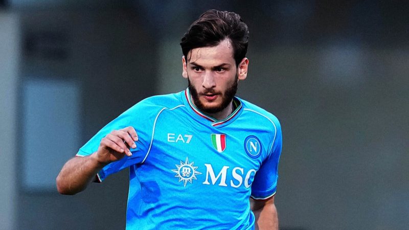 Corriere dello Sport – Kvaratskhelia, si tratta il rinnovo con il Napoli: le cifre e l’incontro