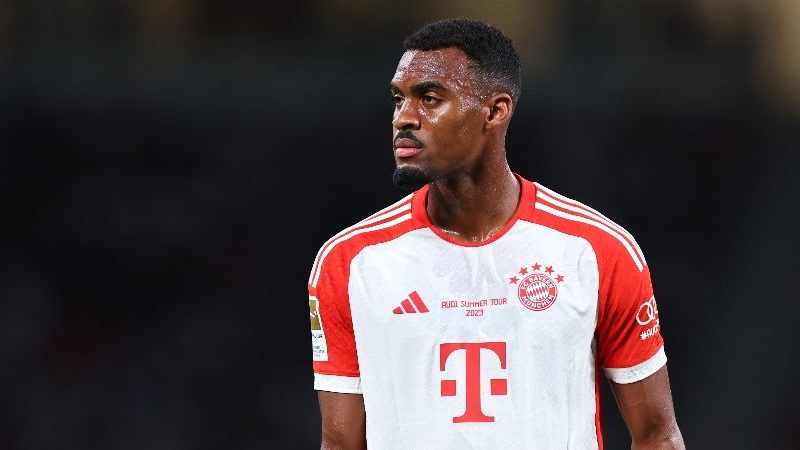 Il Liverpool completa la revisione del centrocampo con un trasferimento da 34 milioni di sterline il giorno della scadenza