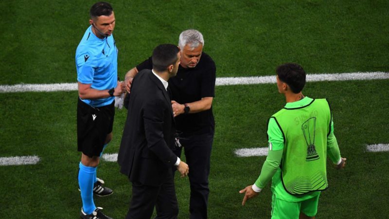 Mourinho non dimentica la sconfitta in finale di Europa League