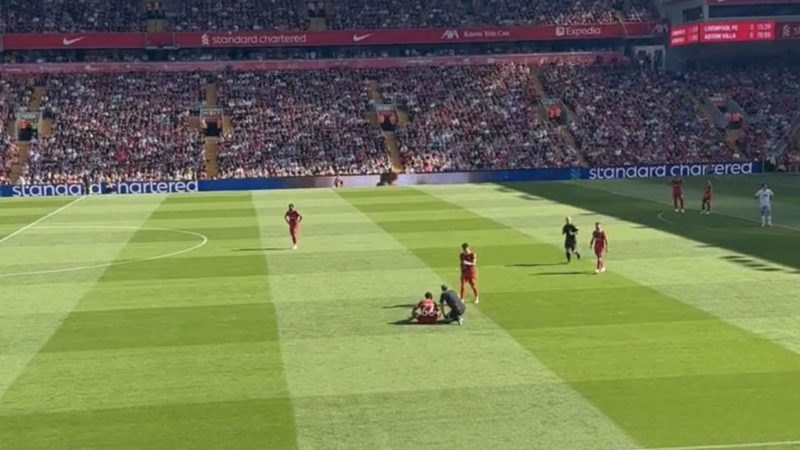 VIDEO: I tifosi del Liverpool adoreranno il gesto di Szoboszlai mentre Trent cade infortunato