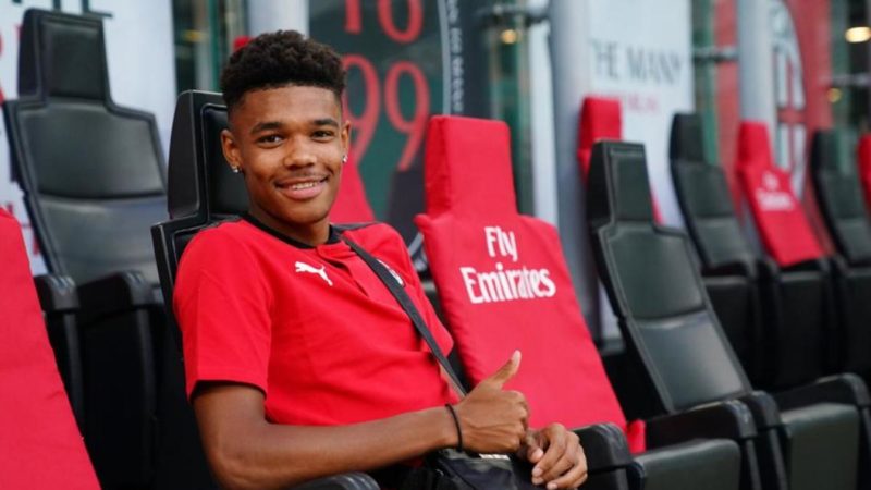 Gazzetta – Roback, l’attaccante del Milan è sparito. L’allarme del Norrkoping