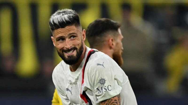 Gazzetta – mercato Milan: rinnovo Giroud e un altro attaccante