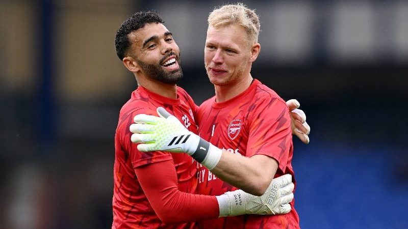 Il portiere dell’Arsenal David Raya rivela come lui e Aaron Ramsdale “si spingono a vicenda”