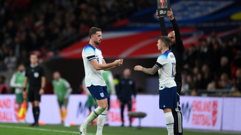 Kieran Trippier elogia la leadership di Jordan Henderson dopo essere stato fischiato a Wembley