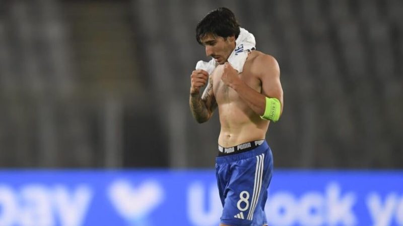 Premier League: il momento difficile di Tonali: “Spero che questa esperienza gli salvi la vita”