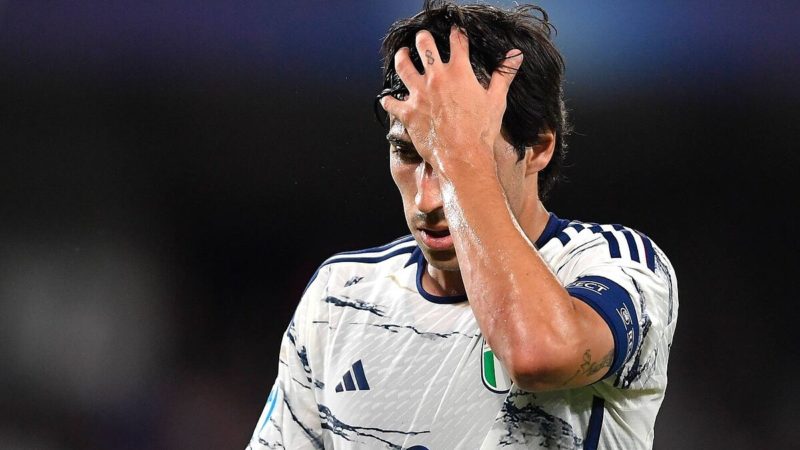 Serie A: Tonali scommette sul Milan e rischia un anno senza giocare