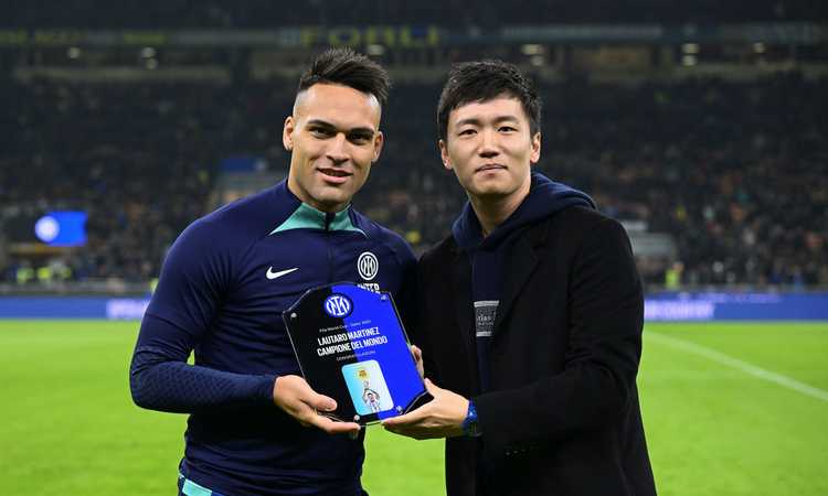 Inter, Zhang vuole rifinanziare il debito. No a Oaktree, due gruppi in corsa | Primapagina