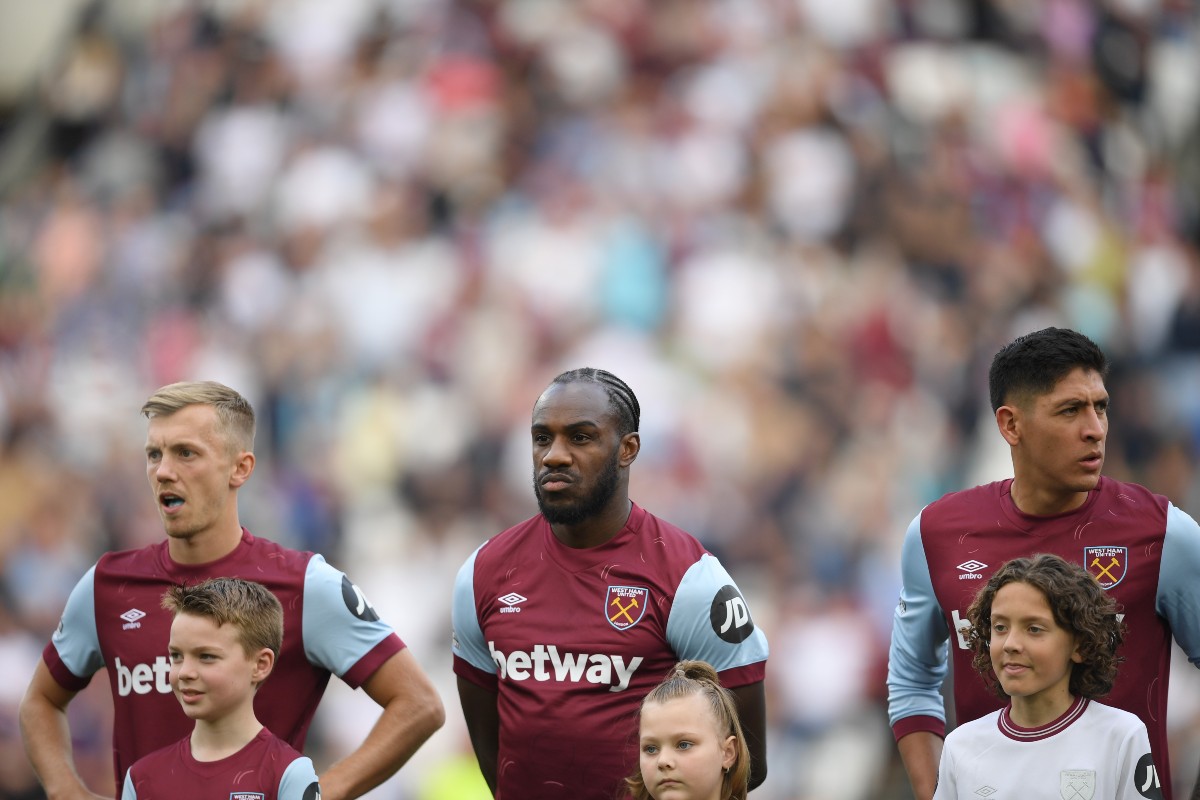 La stella del West Ham è stata costretta ad abbandonare per un sospetto infortunio al tendine del ginocchio durante il servizio con la nazionale