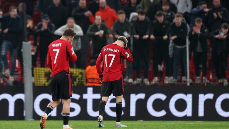 Novità Manchester United: Garnacho sbattuto da Vavro