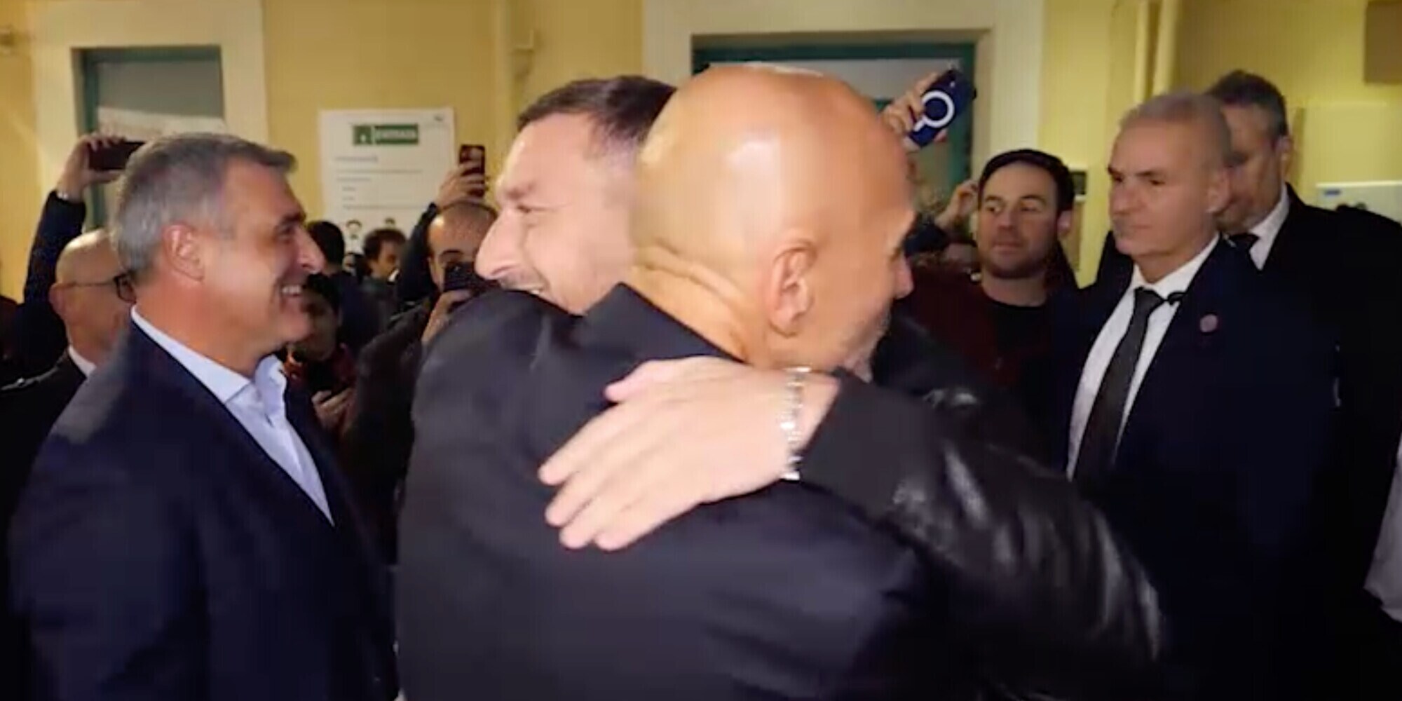 TS – Spalletti-Totti, abbraccio e pace fatta: “È bastato uno sguardo”