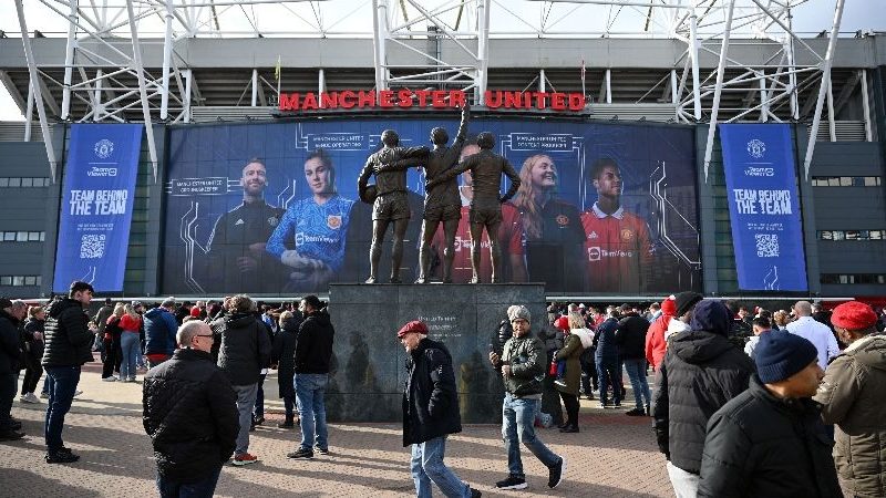 Acquisizione del Manchester United: quanto intende investire Sir Jim Ratcliffe dopo aver acquistato il 25%