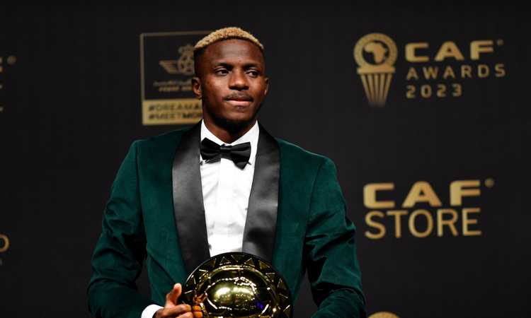 Osimhen sfida Drogba, Eto’o e gli altri big: chi è il Pallone d’Oro africano più forte di tutti i tempi? VOTA QUI | Primapagina