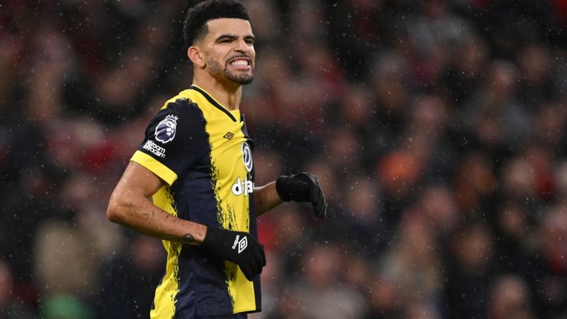 Polemica al City Ground mentre la tripletta di Dominic Solanke suggella la vittoria del Bournemouth
