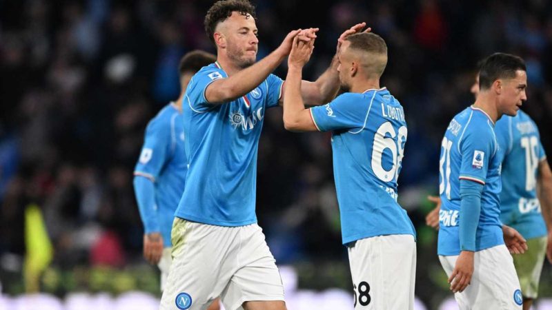 Calciomercato.com – Napolimania: gioia ritrovata in ‘zona Mazzarri’, ma il centrocampo è crollato. De Laurentiis, dove sono gli acquisti?|Primapagina