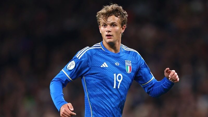 Il Manchester United è pronto a pagare la clausola rescissoria per l’italiano Thiago Silva