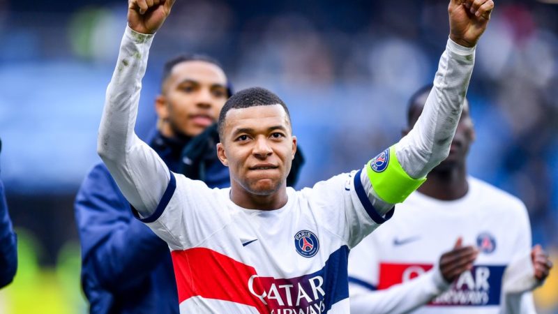 Kylian Mbappe fa un’ammissione sorprendente sul futuro, mentre le speculazioni sui trasferimenti si intensificano