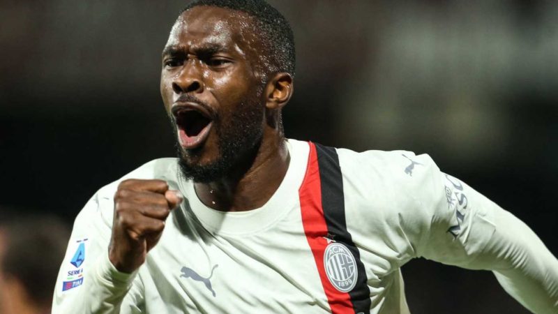 Tomori: ‘Voglio vincere al Milan, abbiamo una squadra capace di farlo. Costruiamo dal basso, poi palla a chi ha più tecnica’|Europa League