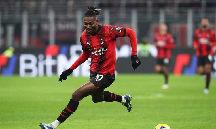 Milan, Leao: ‘Mio livello mondiale, Ibra ci farà vincere l’Europa League. I tifosi? Pressione positiva’ | Primapagina