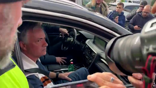 Serie A: commosso l’addio di José Mourinho ai tifosi della Roma, sull’orlo delle lacrime