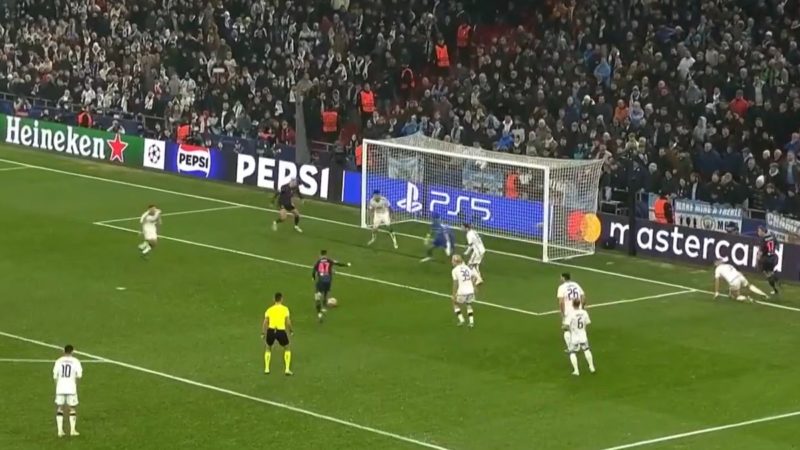 Phil Foden aiuta il Manchester City a riportare il Manchester in vantaggio con un gol magico