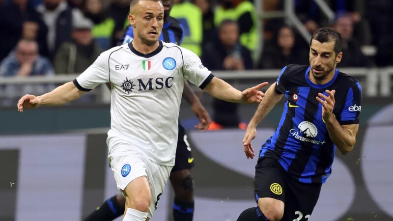 FC Barcelona: Lobotka: “È un onore che l’idolo della tua infanzia, Xavi, ti lodi… vedremo cosa succederà in estate”