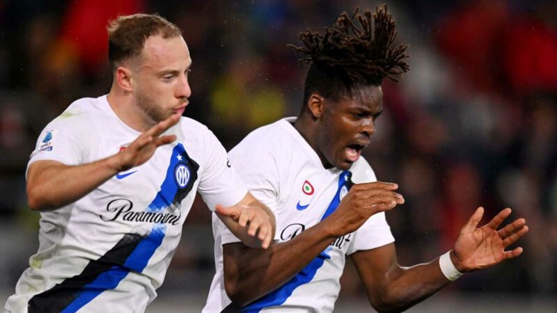 Inter, Carlos Augusto esce per infortunio: le condizioni|Serie A