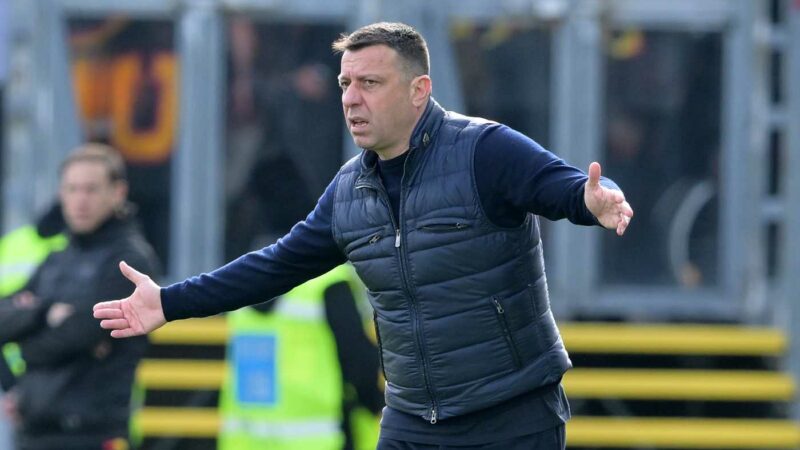 Lecce: dall’inizio sorprendente al punto più basso, passando dagli alibi, termina il rapporto con D’Aversa|Serie A