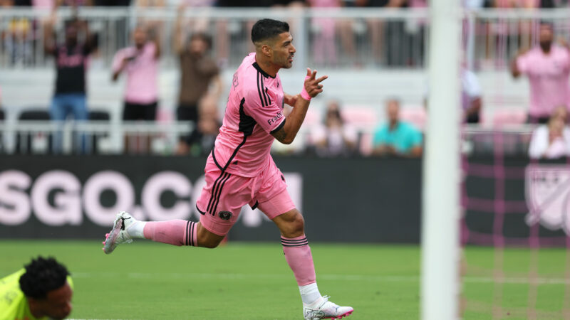 Luis Suarez apre il suo conto per l’Inter Miami con una doppietta a fuoco rapido