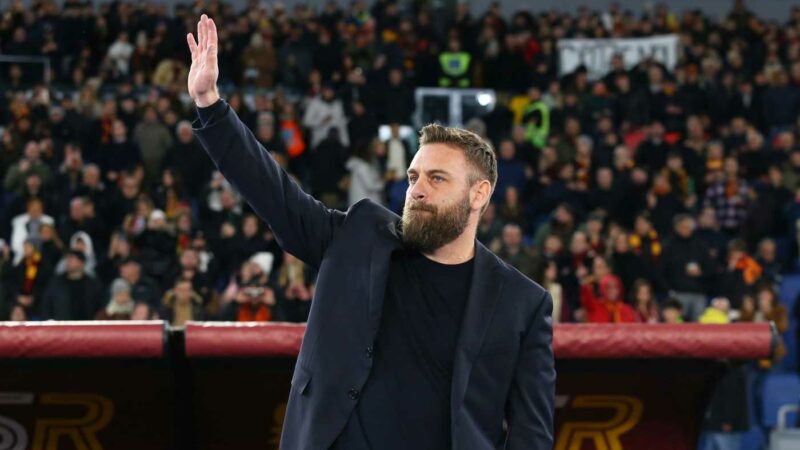 Roma, De Rossi: ‘Nessuno sarà contento di affrontarci ai quarti. Lukaku? Domani scopriamo come sta’|Europa League