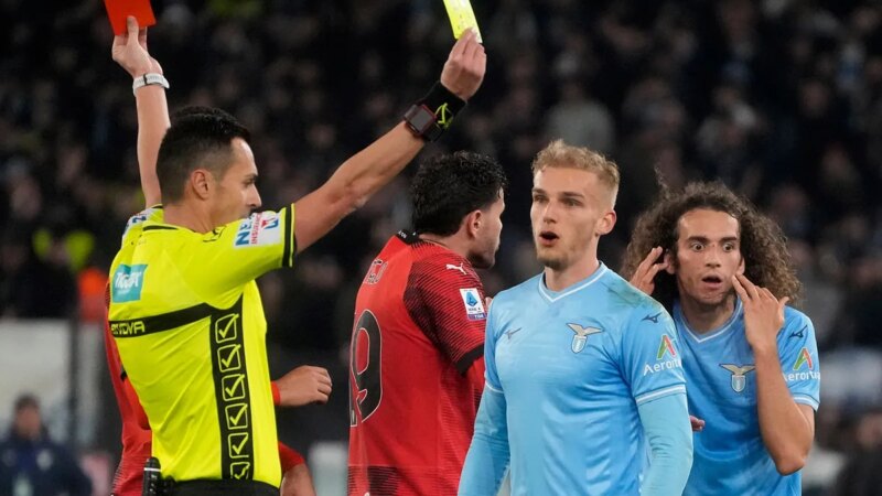 Serie A: Di Bello mette in frigo per un altro mese dopo aver preso 3 espulsioni e 15 cartellini in Lazio-Milan