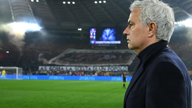 Serie A: Mourinho avverte: “Voglio lavorare”