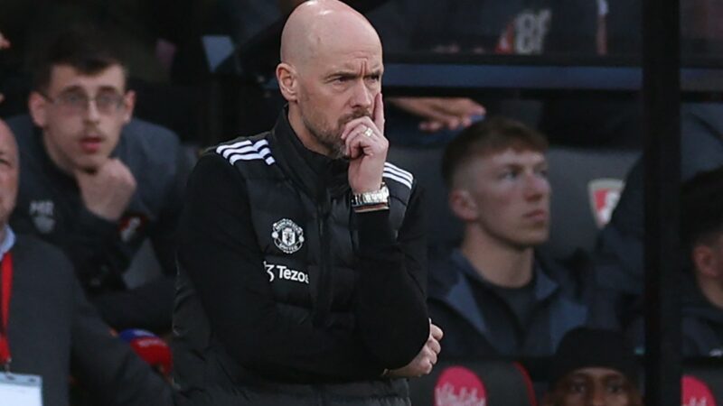 Erik ten Hag esce dall’intervista dopo la domanda del Manchester United