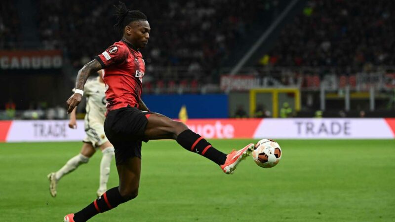 Milan, Leao: ‘Voglio essere leader in campo, Dybala mi ha dato dei consigli. Su Pioli…’|Primapagina