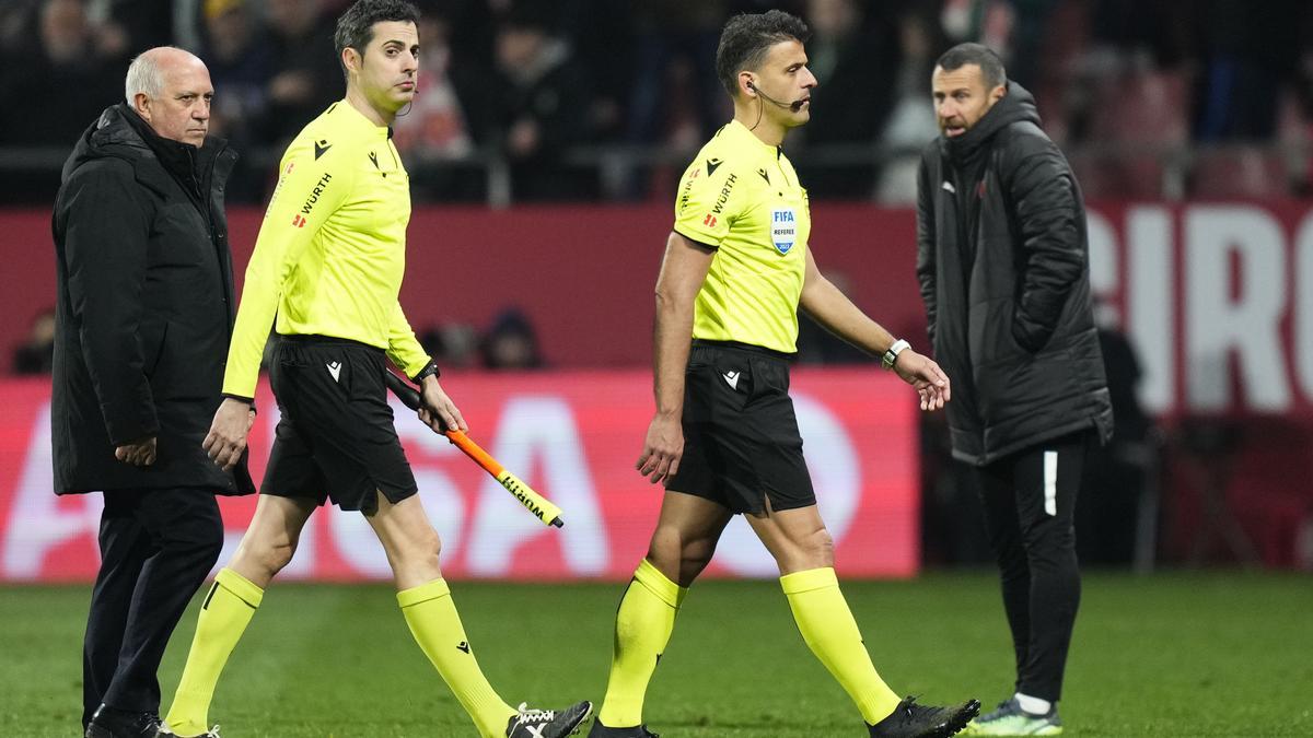 Più di tanti calciatori!  Questo è quanto addebitano gli arbitri della Liga e della Premier League
