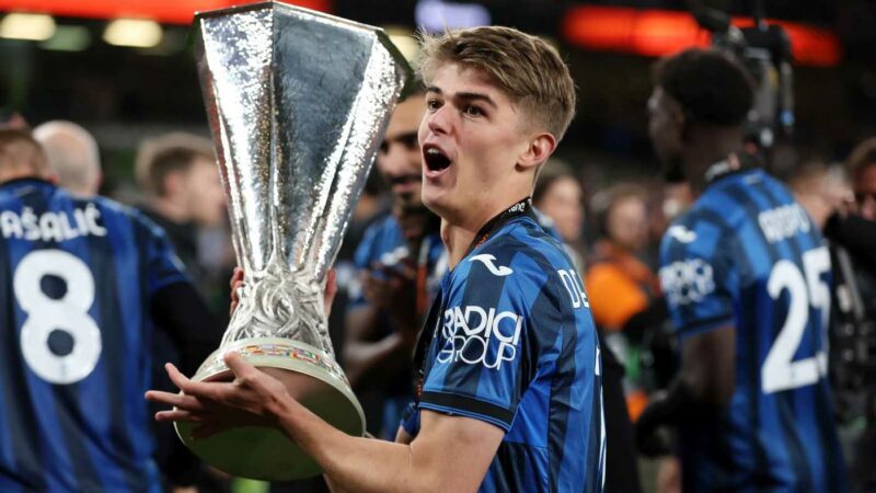 Calciomercato.com – De Ketelaere manda un messaggio al Milan: “Voglio vincere altri trofei con l’Atalanta”|Primapagina