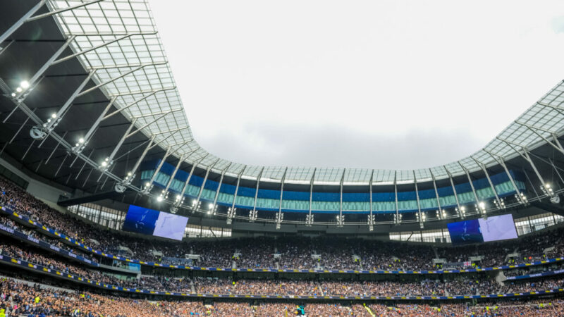 Ex stella della Premier League e dell’Inghilterra, 32 anni, cerca un nuovo club su LinkedIn dopo aver lasciato il ruolo di giocatore-allenatore nella squadra spagnola di quinta divisione