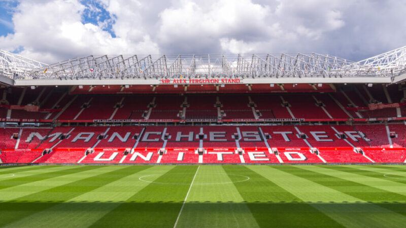Il Manchester United affronta tagli alle entrate mentre l’Old Trafford è alluvionato
